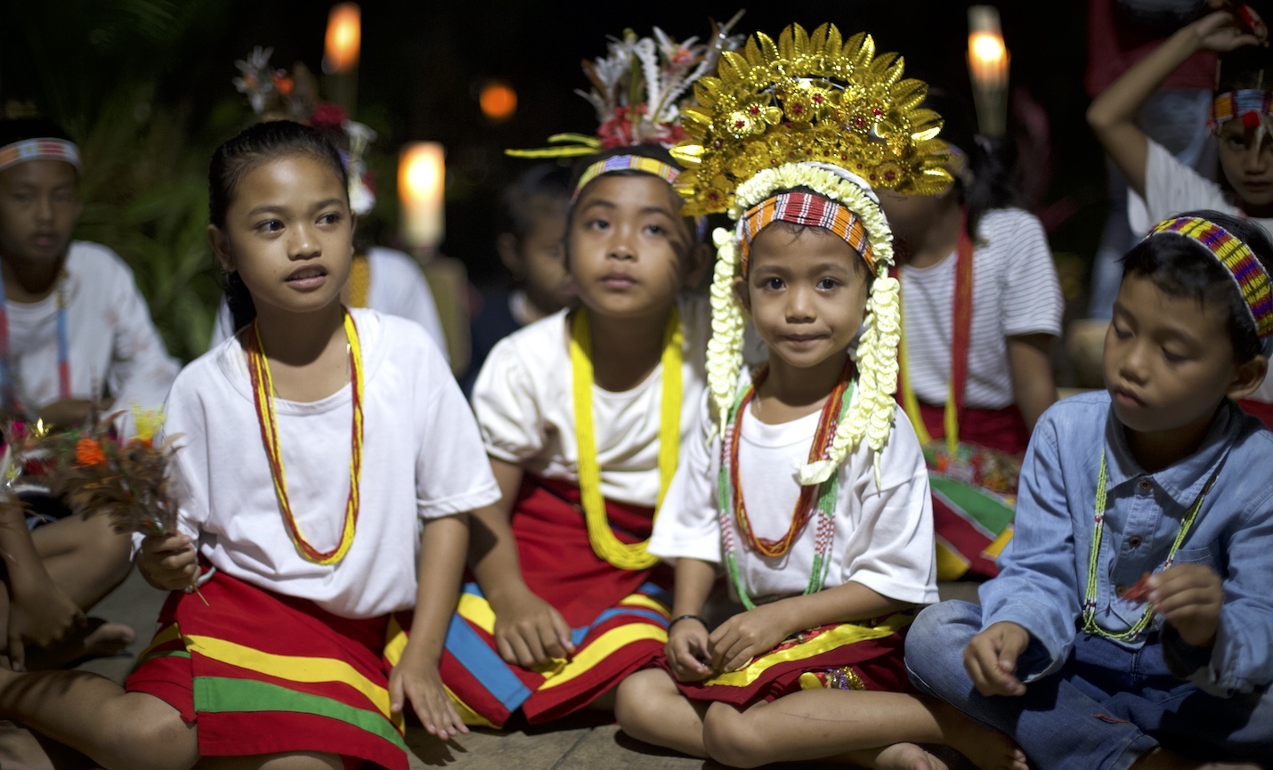 Suku Mentawai female students