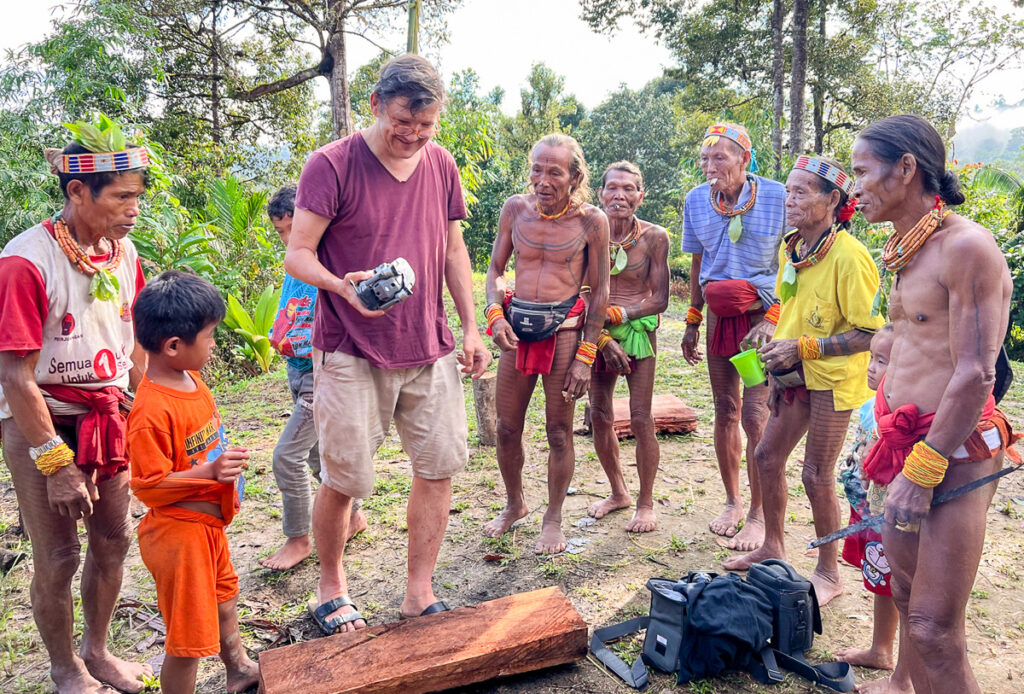 Joo Peter shooting Mentawai documentary film, Souls of the Forest