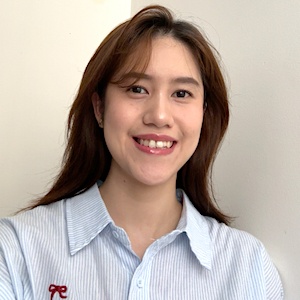 IEF Bilingual Finance Assistant IEF Bilingual Finance Assistant